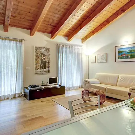 Nyaraló Pool Flat Riva Faggeto *
